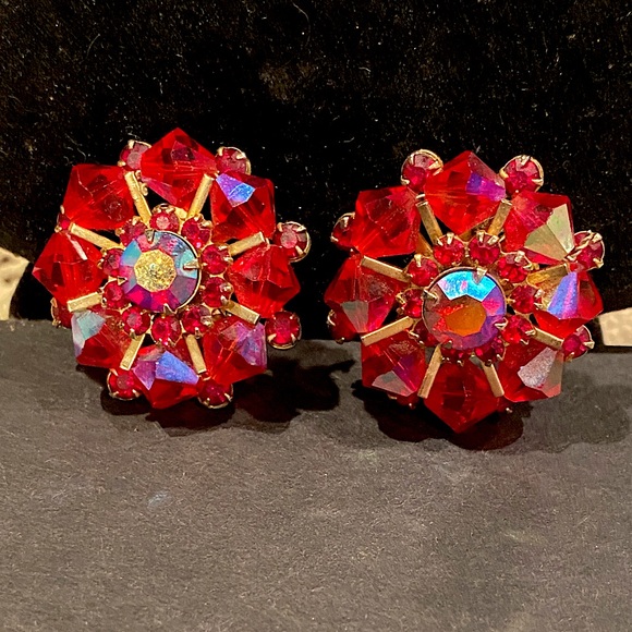 Albert Weiss Jewelry - Weiss Red Aurora Borealis Crystals Clip Earrings.